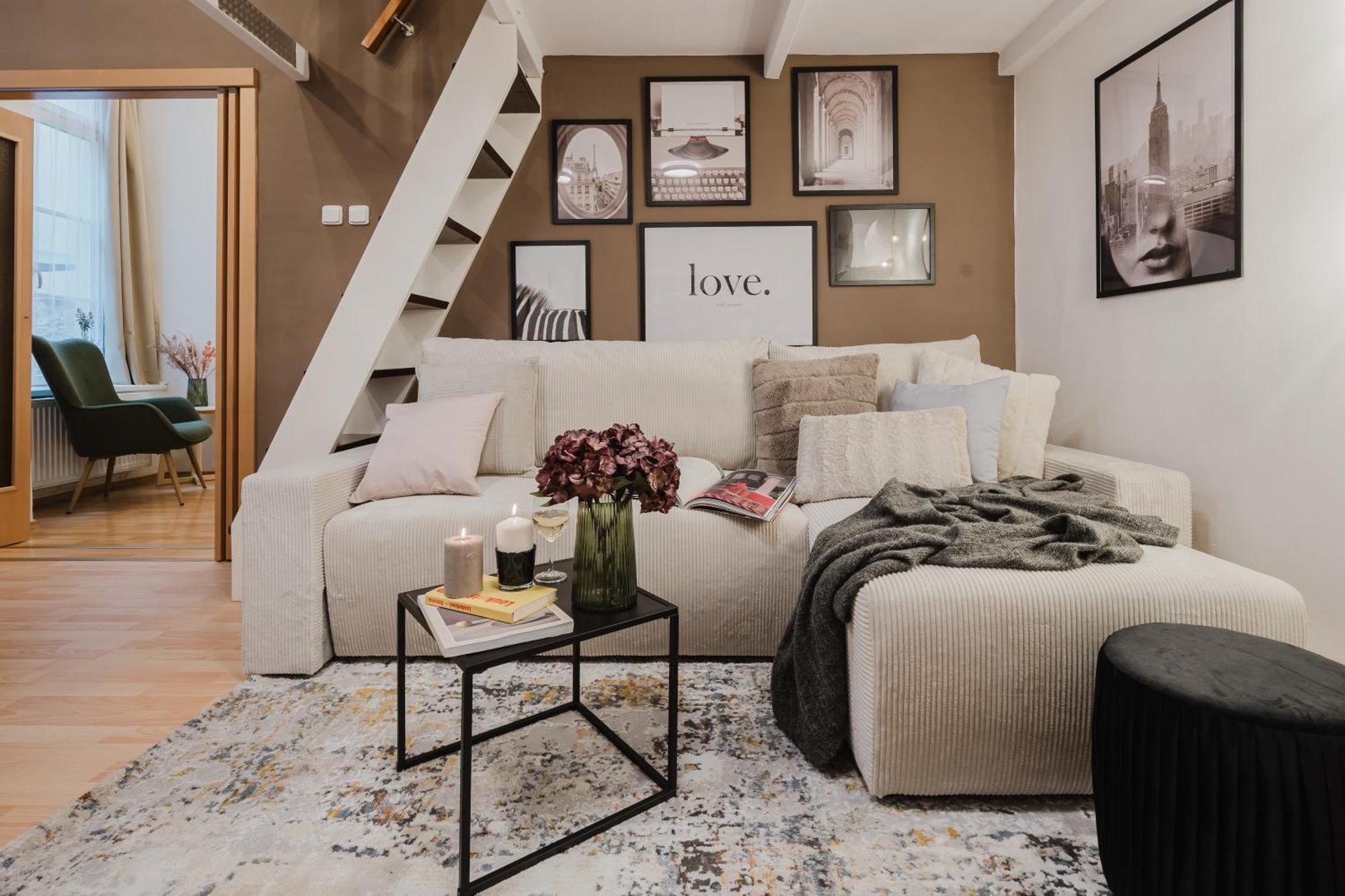 Days - Loft-style 1bdr - Workspace - Location Apartment Prague
