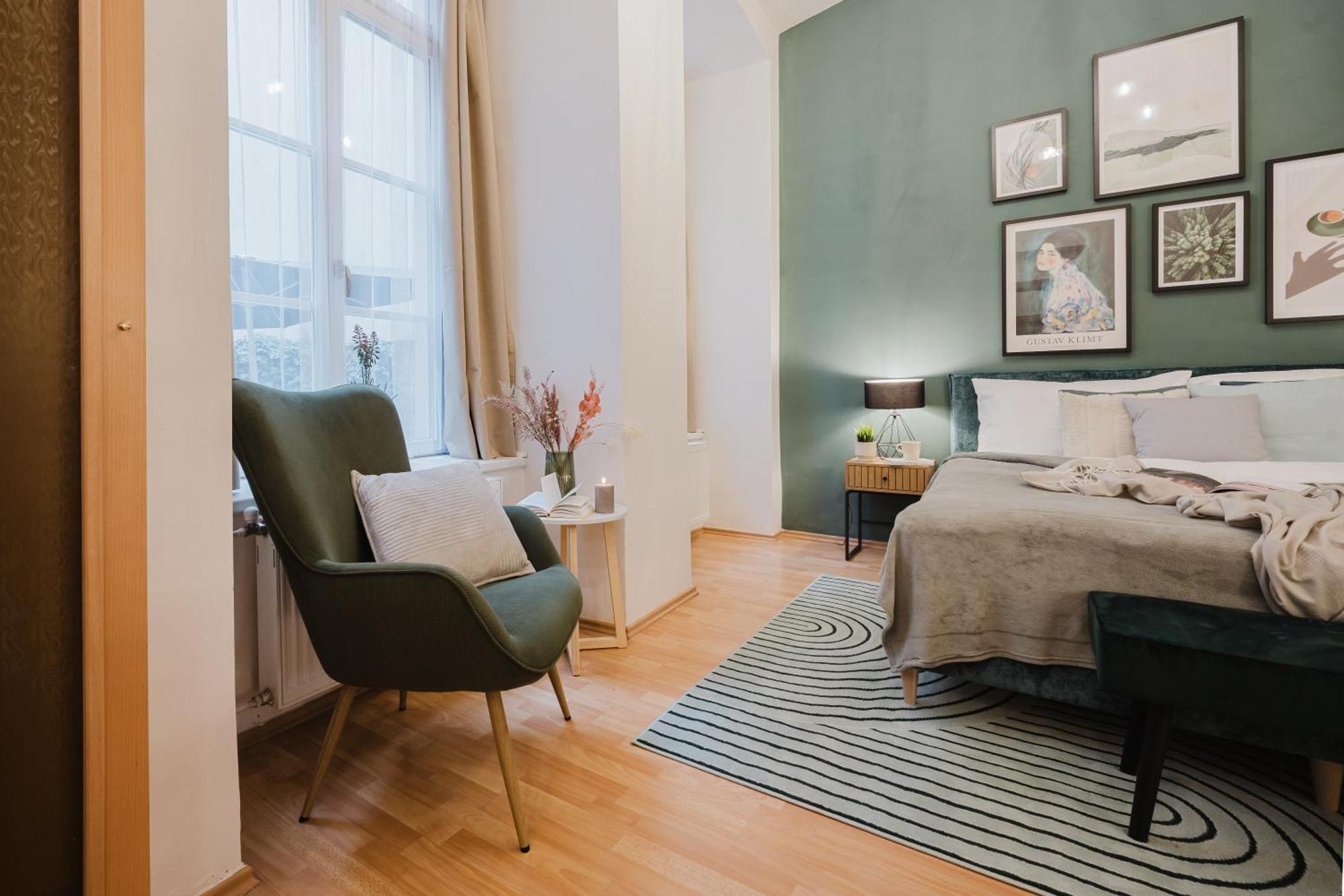 Days - Loft-style 1bdr - Workspace - Location Apartment *